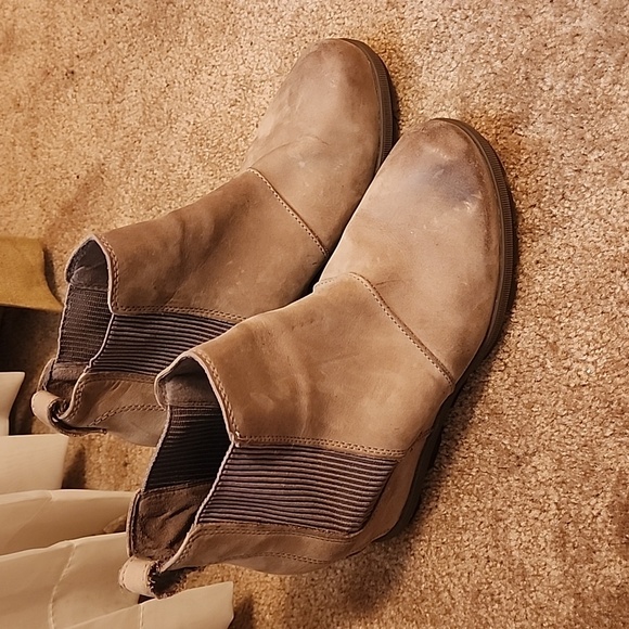 Sorel Shoes - Sorel Joan of Artic Distressed Wedge II Chelsea Boots